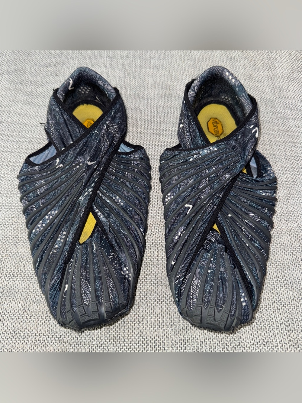 Vibram Furoshiki Shoes Unisex Large EU 42 / 43 Black Wrap Minimalist Barefoot